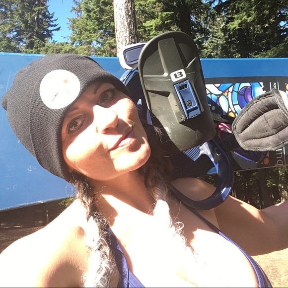 Meet your Posher, Lacy NALA😜 Ament🌻🌸🤟 - Picture 1 of 3